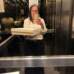 Galería catering y banquetería gourmet – entregando pedidos