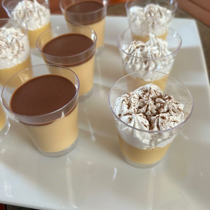 Shot de postres, manjarate y supiro limeño