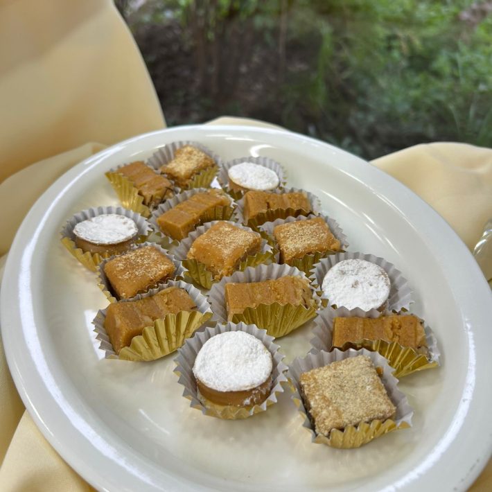 Mini pastelitos chilenos en evento Providencia