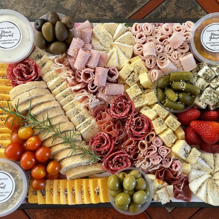 tabla de quesos grande ideal para catering y eventos La Reina