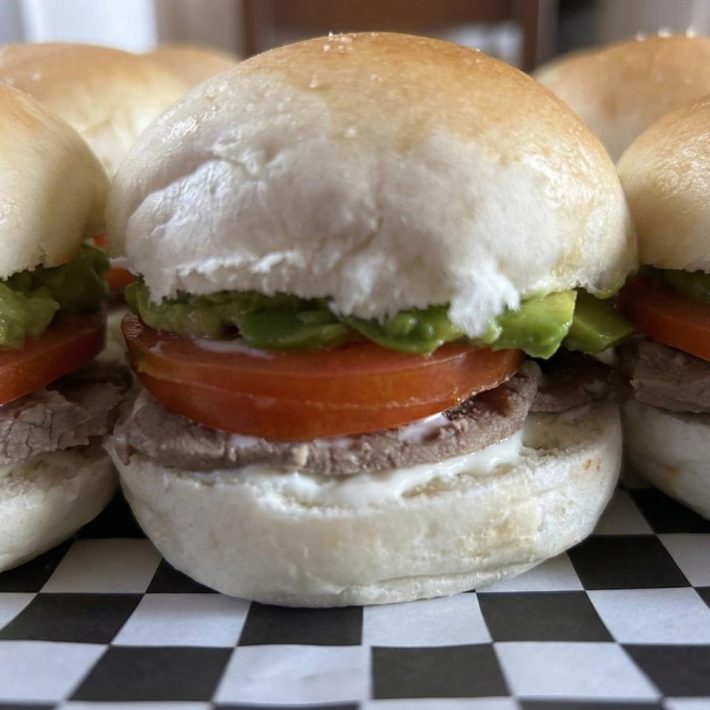 Tapaditos chilenos churrascos italianos Vitacura